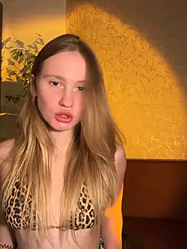 saint cat25 online show from March 2, 9:43 pm