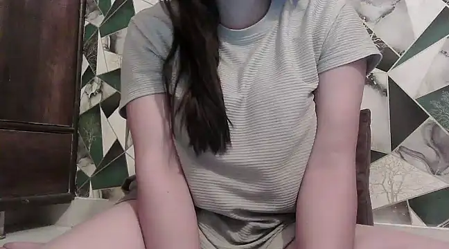 ANANYA-TIWARI online show from March 15, 9:49 pm