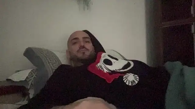 Snapshot of alessandromori91 chatting on December 20, 8:43 am alessandromori91 online show from December 20, 8:43 am