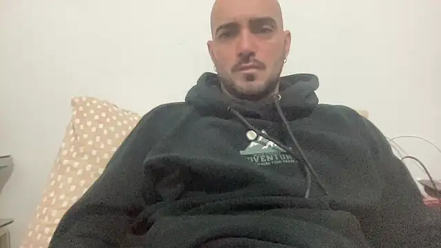 Snapshot of alessandromori91 chatting on January 12, 6:40 am alessandromori91 online show from January 12, 6:40 am