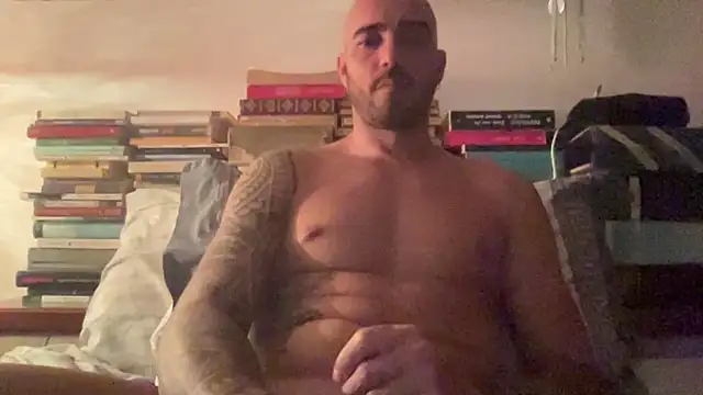 alessandromori91 online show from August 8, 1:41 am