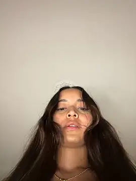 MollySanders    online show from January 9, 4:30 am