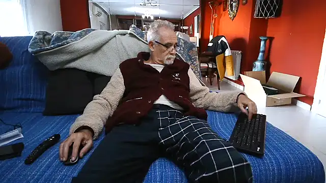 Snapshot of maduroguapo chatting on January 31, 4:27 pm maduroguapo online show from January 31, 4:27 pm