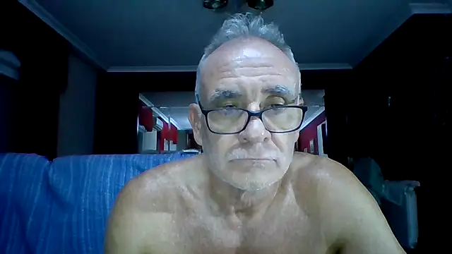 Snapshot of maduroguapo chatting on September 11, 8:42 pm maduroguapo online show from September 11, 8:42 pm