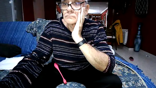 maduroguapo online show from December 16, 9:53 pm