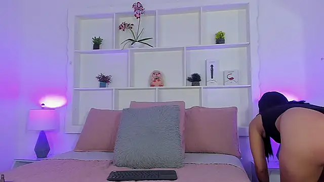 Jenifer Diaz online show from February 24, 2:59 pm