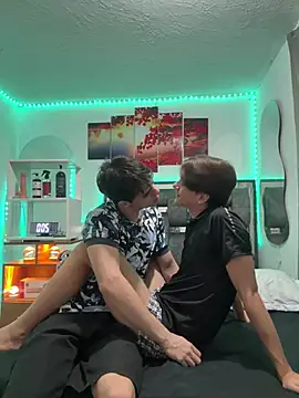 Snapshot of Alex_and_Fabian chatting on April 25, 3:53 am Alex and Fabian online show from April 25, 3:53 am