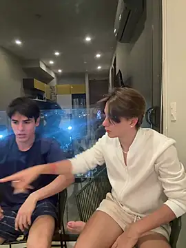 Snapshot of Alex_and_Fabian chatting on May 6, 12:19 am Alex and Fabian online show from May 6, 12:19 am