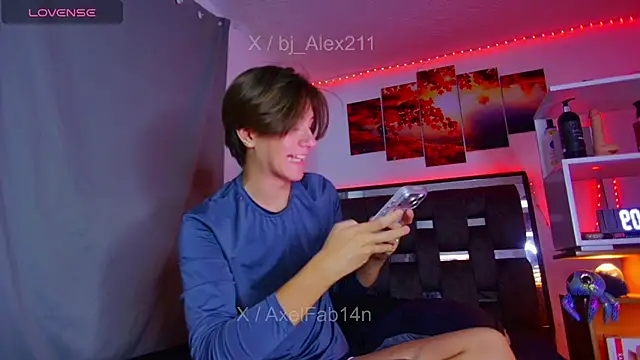 Snapshot of Alex_and_Fabian chatting on July 22, 4:37 am Alex and Fabian online show from July 22, 4:37 am