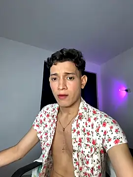 Benjamin Buster online show from December 5, 4:21 am