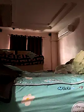 Snapshot of CoaZh_BigP18 chatting on October 1, 4:29 am CoaZh BigP18 online show from October 1, 4:29 am