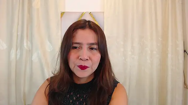 Snapshot of Heidy_Wells chatting on February 26, 11:52 am Heidy Wells online show from February 26, 11:52 am
