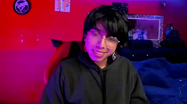 Snapshot of AnggelONfiree chatting on December 18, 1:26 am AnggelONfiree online show from December 18, 1:26 am