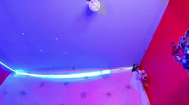 Snapshot of AnggelONfiree chatting on December 28, 10:03 am AnggelONfiree online show from December 28, 10:03 am