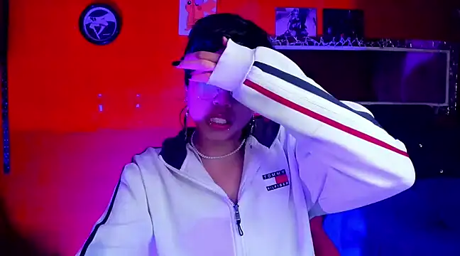 Snapshot of AnggelONfiree chatting on February 11, 5:05 am AnggelONfiree online show from February 11, 5:05 am