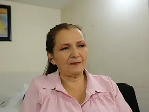 Snapshot of Bellaisa chatting on February 23, 3:35 am Bellaisa online show from February 23, 3:35 am