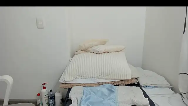 Snapshot of Bellaisa chatting on December 2, 3:18 pm Bellaisa online show from December 2, 3:18 pm