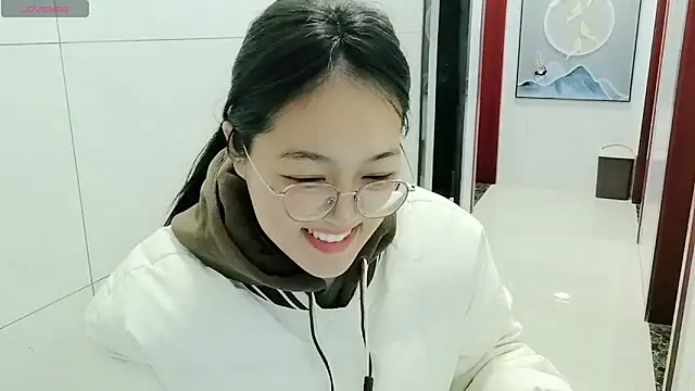 Snapshot of luoxuwen chatting on December 9, 3:07 am luoxuwen online show from December 9, 3:07 am