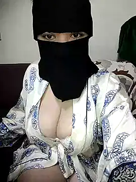 Snapshot of arabian_sara chatting on January 25, 12:16 pm arabian sara online show from January 25, 12:16 pm