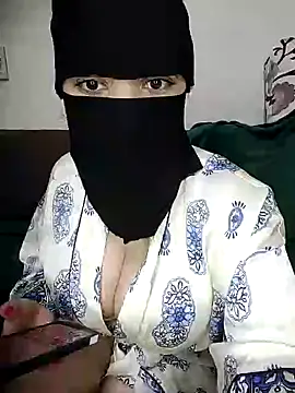 Snapshot of arabian_sara chatting on January 26, 6:27 pm arabian sara online show from January 26, 6:27 pm