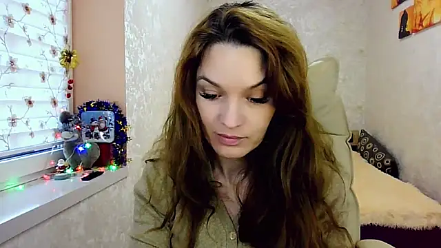 Snapshot of impossibleluna chatting on December 6, 11:33 am impossibleluna online show from December 6, 11:33 am
