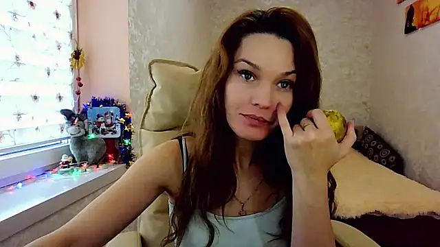 Snapshot of impossibleluna chatting on December 11, 9:09 am impossibleluna online show from December 11, 9:09 am