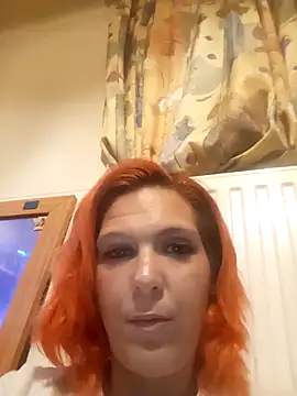 Snapshot of Geilesie32 chatting on March 23, 8:24 pm Geilesie32 online show from March 23, 8:24 pm