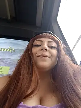 Snapshot of madelaine- chatting on January 17, 8:11 pm madelaine- online show from January 17, 8:11 pm