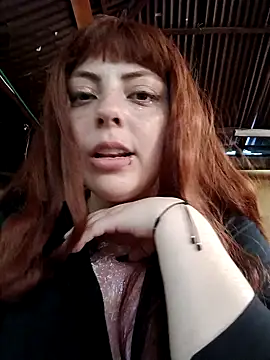 Snapshot of madelaine- chatting on January 20, 8:18 pm madelaine- online show from January 20, 8:18 pm