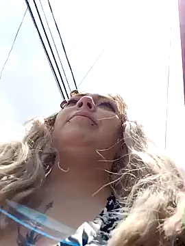 Snapshot of madelaine- chatting on February 28, 4:42 pm madelaine- online show from February 28, 4:42 pm