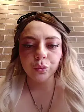 Snapshot of madelaine- chatting on October 29, 6:53 pm madelaine- online show from October 29, 6:53 pm