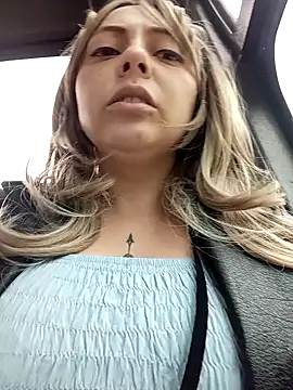 Snapshot of madelaine- chatting on November 28, 8:33 pm madelaine- online show from November 28, 8:33 pm