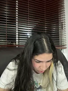 Snapshot of valentina_jonnes1 chatting on January 23, 3:48 am valentina jonnes1 online show from January 23, 3:48 am