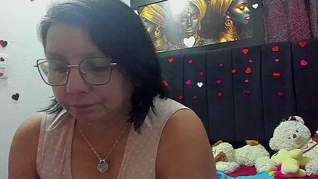 Snapshot of Evaaross_2345 chatting on July 8, 4:00 pm Evaaross 2345 online show from July 8, 4:00 pm