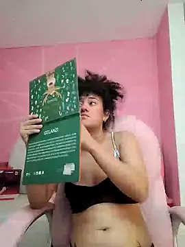 Snapshot of TwerkingAss chatting on December 9, 6:55 am TwerkingAss online show from December 9, 6:55 am