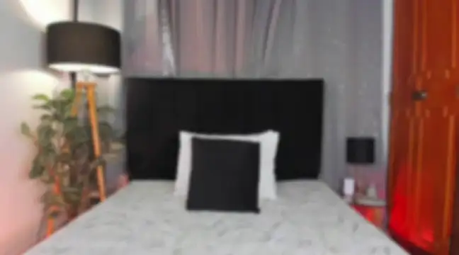 HellenHylls online show from December 7, 8:38 pm