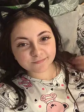 Snapshot of fairy365 chatting on January 5, 9:05 am fairy365 online show from January 5, 9:05 am