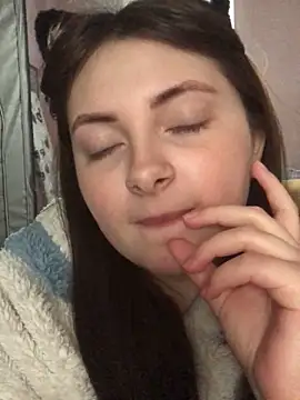 Snapshot of fairy365 chatting on February 24, 11:43 am fairy365 online show from February 24, 11:43 am