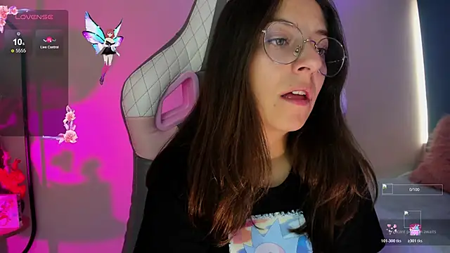 Snapshot of milly_kenner chatting on November 20, 5:23 pm milly kenner online show from November 20, 5:23 pm