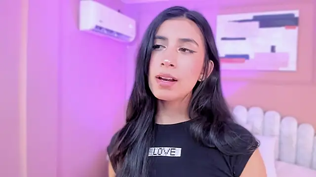 zia cooper online show from April 17, 7:06 pm