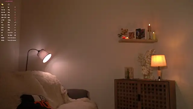 Snapshot of AudreyBarren chatting on December 18, 4:29 am AudreyBarren online show from December 18, 4:29 am