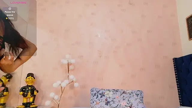 littleebonymommy online show from March 27, 8:08 pm