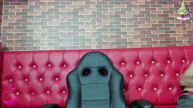 Snapshot of Annyeli chatting on December 25, 7:46 am Annyeli online show from December 25, 7:46 am