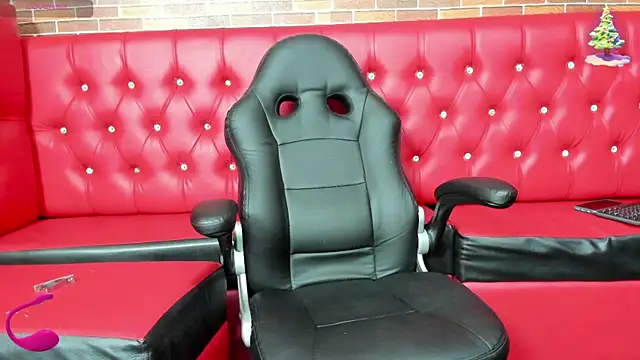 Snapshot of Annyeli chatting on December 25, 10:50 am Annyeli online show from December 25, 10:50 am