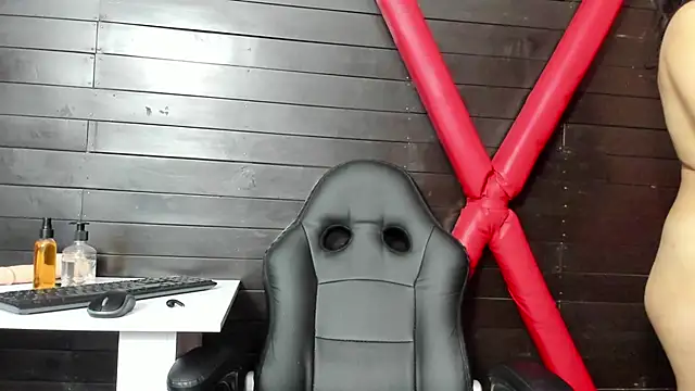 Snapshot of Annyeli chatting on December 28, 7:44 am Annyeli online show from December 28, 7:44 am