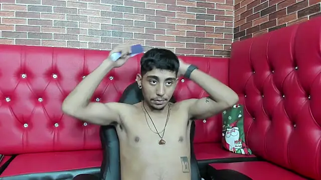 Snapshot of Annyeli chatting on December 29, 2:27 am Annyeli online show from December 29, 2:27 am