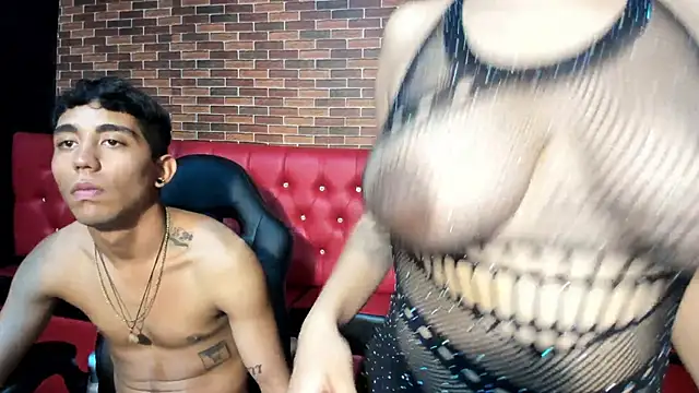 Snapshot of Annyeli chatting on January 9, 3:34 pm Annyeli online show from January 9, 3:34 pm