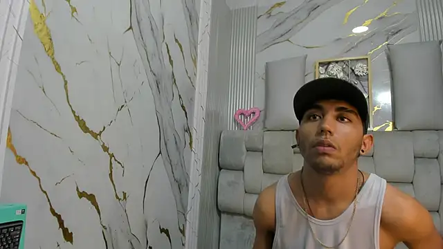 Snapshot of Annyeli chatting on February 7, 12:31 am Annyeli online show from February 7, 12:31 am