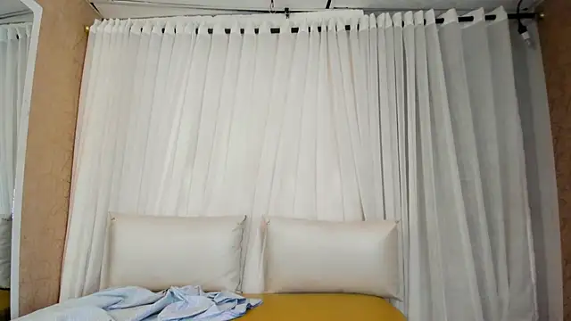 Snapshot of Annyeli chatting on September 11, 1:39 am Annyeli online show from September 11, 1:39 am