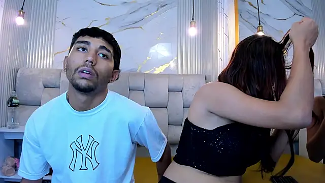 Snapshot of Annyeli chatting on October 14, 2:51 pm Annyeli online show from October 14, 2:51 pm